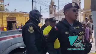 Ica EL CONOCIDO CÓMICO AMBULANTE MAYIBU GENERA PROBLEMAS EN LA PLAZA DE ARMAS [upl. by Reeva398]