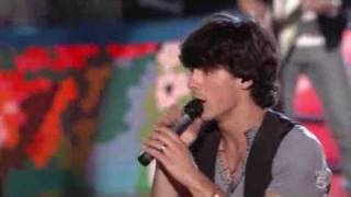 Jonas Brothers  World War III  Live at the Teen Choice Awards 2009 TCAs 09 [upl. by Mert]