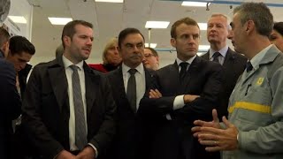 Macron visite lusine Renault de Maubeuge [upl. by Moersch]