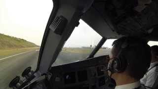 A pilots eye view of a British Airways approach into Funchal [upl. by Trixie]