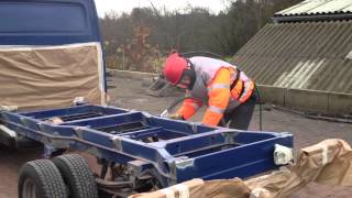 Sandstrahlen LKW Unterbau  mTS Neumann  Mobiles Trockeneis und Sandstrahlen [upl. by Gayner189]