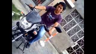 MI PRIMERA CLASE EN MOTO AVZ MOTORACING BAJAJ [upl. by Egdirdle355]