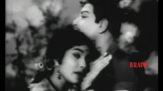 Kanni Thaai  Endrum 16  MGR Song [upl. by Inahteb490]