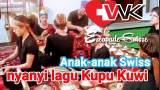 Anakanak Swiss nyanyi lagu Kupu Kuwi [upl. by Aicittel]