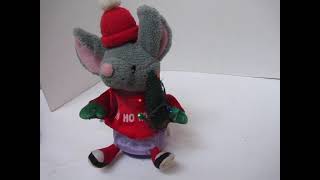 Gemmy Holiday Pals  Christmas Mouse  Plays quotSanta Claus is Coming to Townquot [upl. by Kippie]