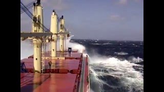 Rough Seas On a Handy Max bulker In south Pacific [upl. by Fazeli]