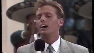 Luis Miguel  Volver volver  show veronica castro 89 [upl. by Teodora]