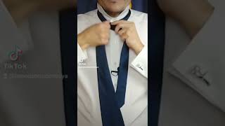 NUDO CORBATA DOBLE WINDSOR [upl. by Edrahs]