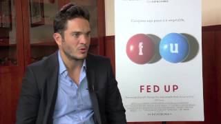 Kuno Becker narra en español documental FED UP El lado amargo del azúcar [upl. by Green]