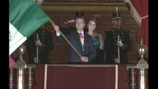 Peña Nieto lee Grito de Independencia mientras lo Abuchean [upl. by Bisset]