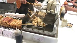 Seoul guide Street food  EomukGuk Fish cake soup [upl. by Hailed760]