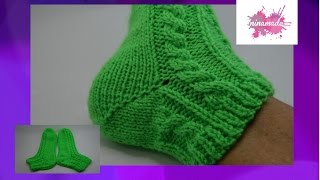 DIY Chaussettes avec torsades et deux aiguilles Socks with cables and two needles [upl. by Nnaeitak]