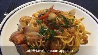 Spaghetti con cipolle e pomodori quotbruciatiquot e che vuò chiù [upl. by Anelram]