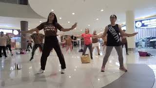 Mainsquare Zumba video 1 [upl. by Kono934]