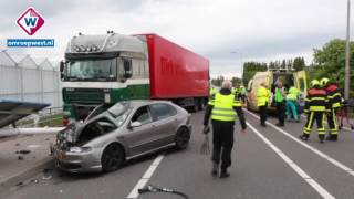 Fietser overleden bij verkeersongeluk in Honselersdijk [upl. by Undine]