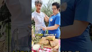 Perché il nostro pane cunzatu è così buono [upl. by Codding]