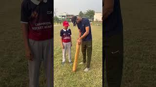 Academy के नए प्लेयर का ये New Bat🏏 कैसा है😳🔥।Minivlog। shorts Minivlog cricwidpratap viral [upl. by Alakcim281]