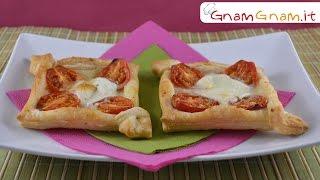 Sfogliatine pomodoro e mozzarella  I tutorial di Gnam Gnam [upl. by Adile]