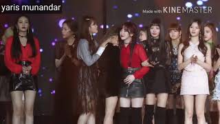 180110 BLACKPINK TWICE Suhyun AKMU Comfort About Yeri Crying at GDA 2018 [upl. by Ataner]