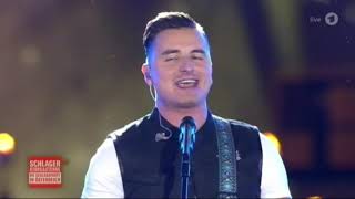 Andreas Gabalier  Verdammt lang her Die Schlossparty in Österreich 262018 [upl. by Eilssel688]