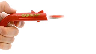 CAP GUN  Le Pistolet Décapsuleur Un Ouvre Bouteille Fun Lanceur de Capsules chez ShopStory [upl. by Alikat306]