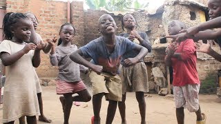 Video10  Niños felices Dancing  Masaka Kids Africana Dance Rise And Shine [upl. by Neersan]