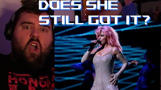 Singer reaction to SHANIA TWAIN PERFORMING AT THE 2022 PEOPLES CHOICE AWARDS [upl. by Nyral]