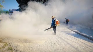 The STIHL BR600 road cleaning blower has incredible power  Construction machine [upl. by Woodcock]