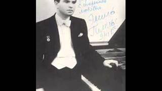 Emil Gilels plays Rachmaninov quotPolichinellequot [upl. by Dymoke]