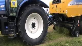 newholland t6155 baling with newholland BR7060 baler [upl. by Flowers]