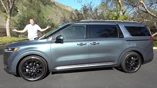 The 2022 Kia Carnival Is a HighTech Luxury Minivan [upl. by Lorrad193]