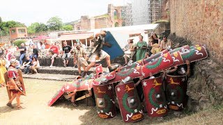 PONTVS Roman testudo as an assault ramp Legio XXI Rapax [upl. by Etterraj465]