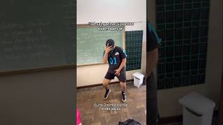 ALUNOS NA ESCOLA🤣 🤣 Único jeito de conseguir nota e não reprovar youtubeshorts escola shorts [upl. by Gregoire]