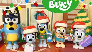 BLUEY Christmas Game‼️ Veranda Santa Episode Scavenger Hunt Bluey amp Bingo [upl. by Rika]