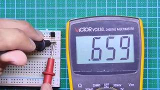 How to test a transistor using a digital Multimeter [upl. by Jaquelyn]