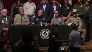 Beto ORourke Interrupts Texas School Shooting Press Conference [upl. by Ived]