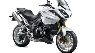 2007 Triumph Tiger 1050 brief review [upl. by Nnyliram]