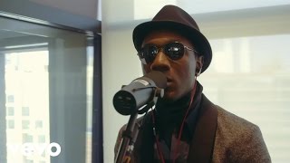 Aloe Blacc  Wake Me Up Live VEVO LIFT [upl. by Erland]