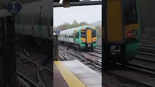 Class 377 passing Redhill trainspotting train fyp irl [upl. by Naesyar]