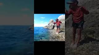 戶外捕魚：小孩哥來到岸邊海釣 釣魚 釣魚的樂趣只有釣魚人懂 原來釣魚才是抖音運動頂流 [upl. by Gleda647]