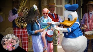 SO EMBARRASSING Nobody cheered for Donald  Disneyland vlog 93 [upl. by Clarabelle]