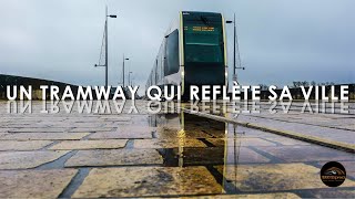 Tramway de Tours  Le quotMiroir dEauquot sous un temps humide [upl. by Asital915]