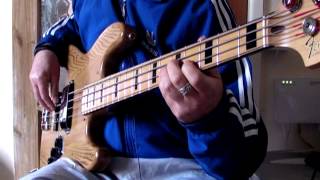 CREATING TRADITIONAL ROCK N ROLL BASSLINES and BLUESRnB LINES ON ELECTRIC BASS [upl. by Addy]