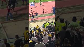 DESASTRE EN EL CARACAS VS TÁCHIRA  Aficionados invaden la cancha se suspende el partido ligafutve [upl. by Oderf]