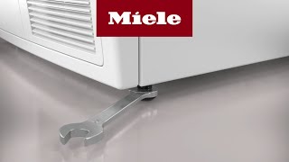 Sèchelinge T1  Régler le pied 31 mm I Miele [upl. by Leasia]