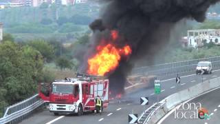 Incendio tir autostrada A14 [upl. by Marmawke]