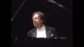 Lazar Berman plays Rachmaninov Moment Musical No4 [upl. by Navarro]