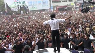 Shahrukh using Benz As Stage At Cochin Emmanuel Silks Inauguration [upl. by Dnalro398]