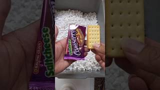 Mencari dan menemukan jajanan Khong guan biscuit comberry saltcheese didalam kardusshortsvideo [upl. by Bergmans]