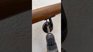 Como instalar un pasamanos de madera fácilmente [upl. by Mokas]